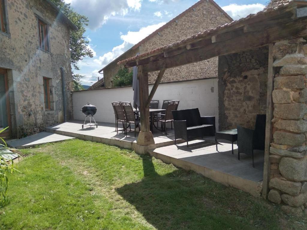 Chambre D'Hotes De Puy Faucher Arrenes Exterior foto